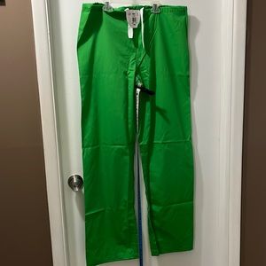 Urbane scrub pants, cotton, green, new with tags, size Small Tall